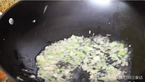 贵阳人吃佛手瓜视频播放,传统食材新吃法引关注